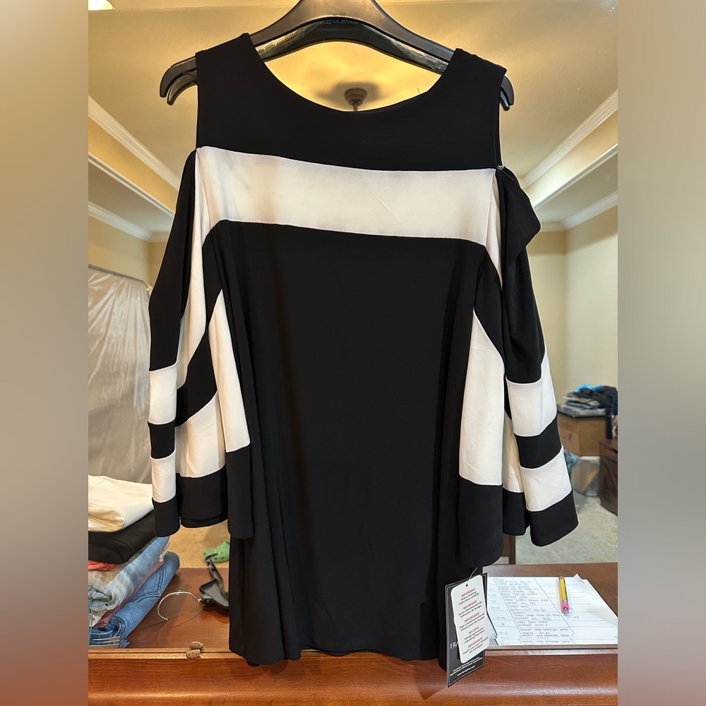 Frank Lyman Cold Shoulder Tunic